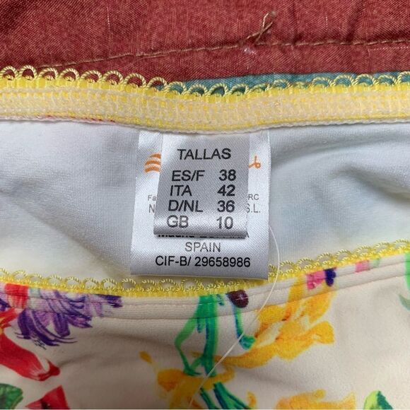 NWT Floral Bikini Bottom size Medium - Picture 3 of 7